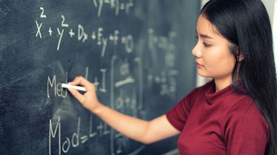 Skal du bli mattelærer og strever med matematikken? Nå er det hjelp å få