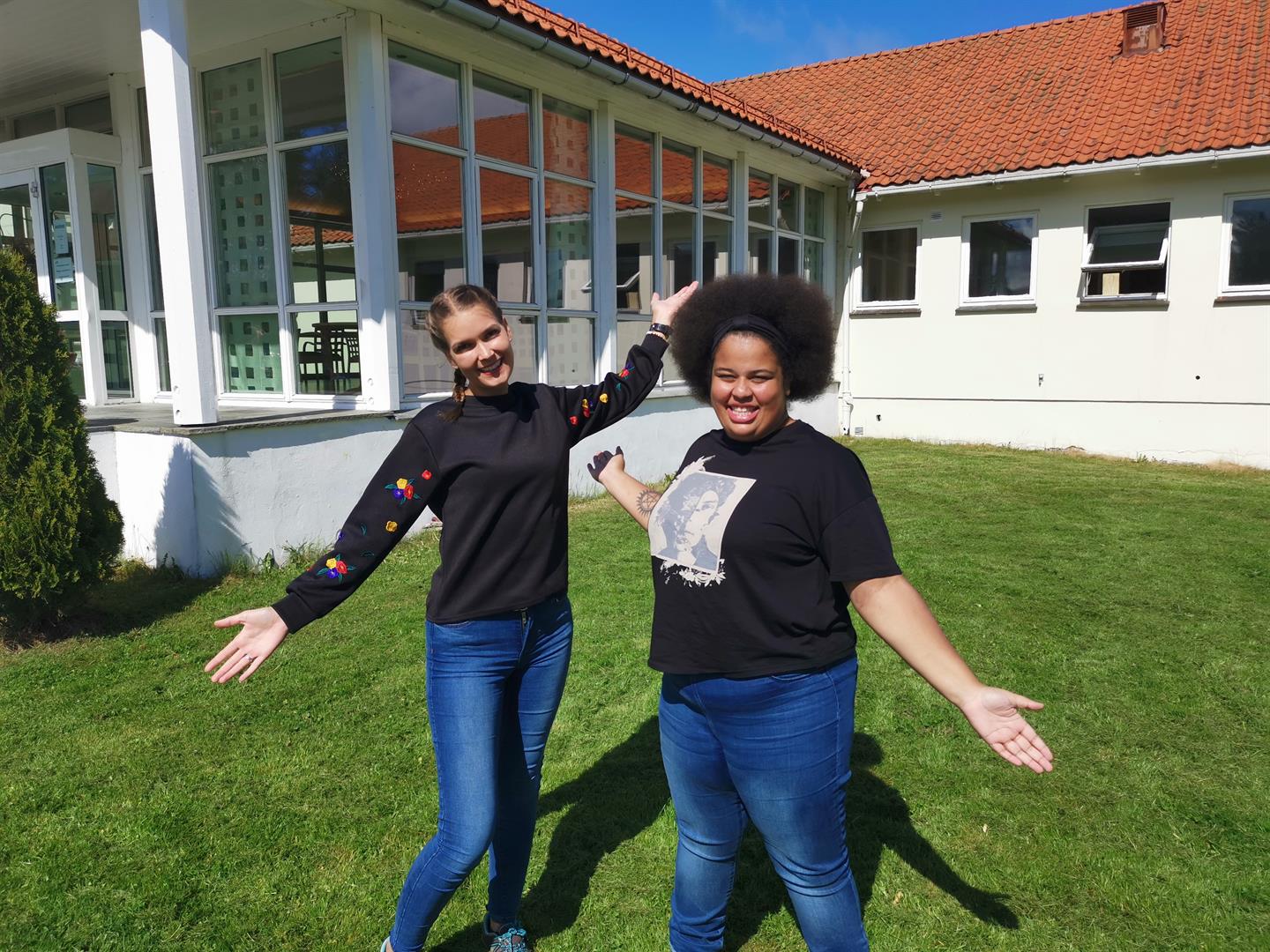 – Vi håper at fadderuken vil hjelpe nye studenter til å få nye venner, sier fadderleder
Anna Bratberg (t.h.) og -nestleder Emma Hynne.