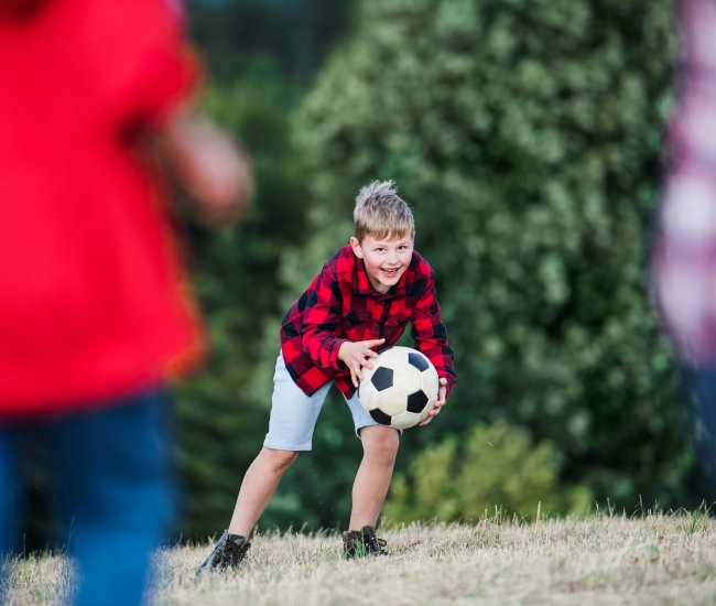 group-of-school-children-standing-on-field-trip-in-2025-10-11-13-58-20-utc